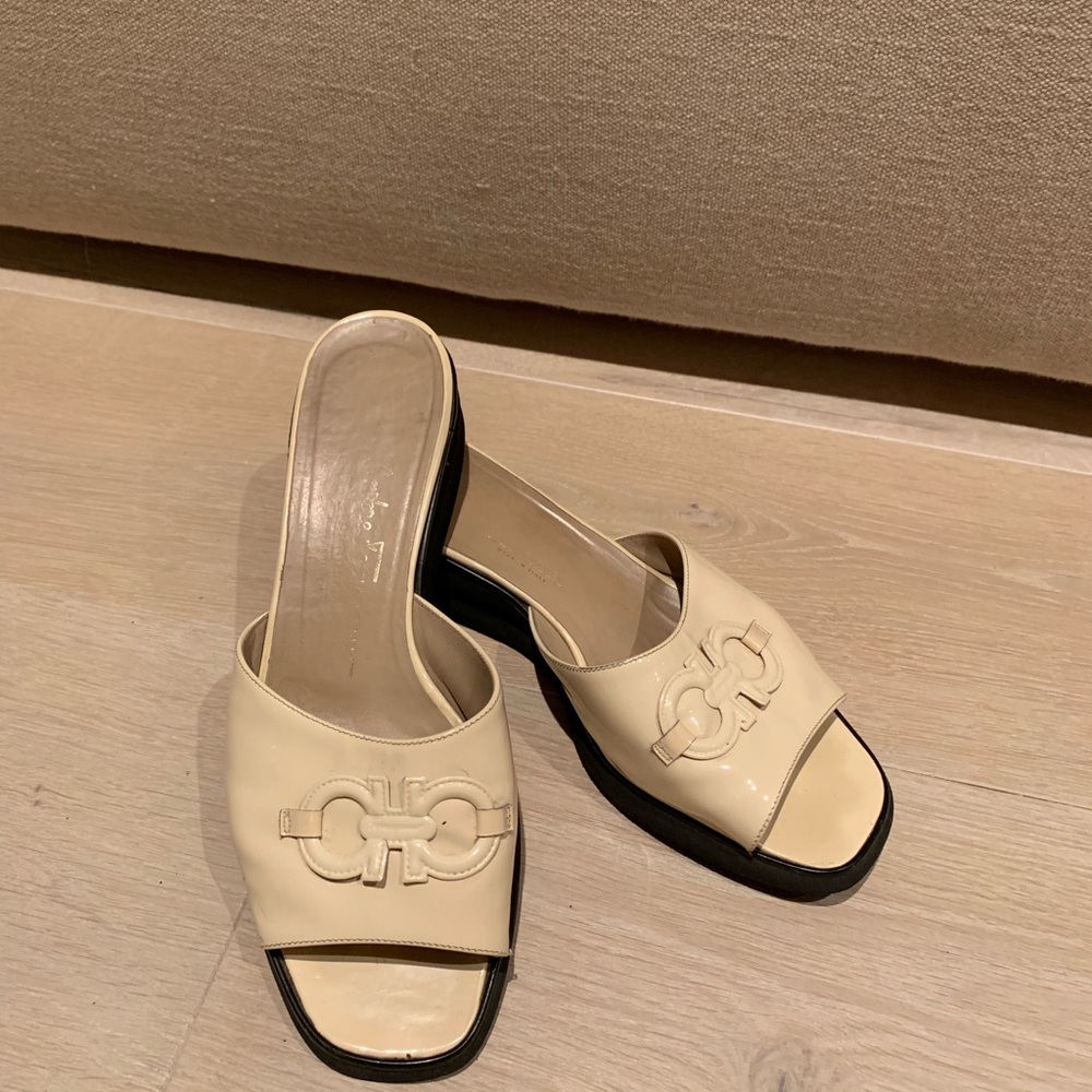 Ferragamo women’s slide